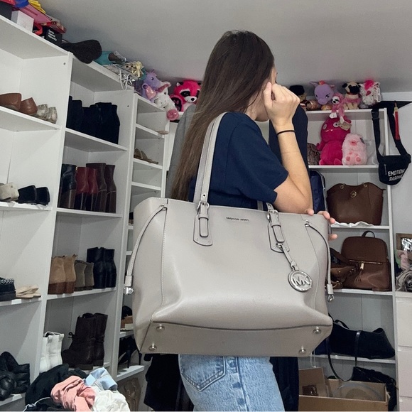 Michael Kors Voyager Tote - Picture 5 of 5